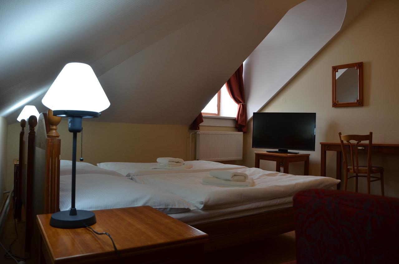 Napoleon Hotel